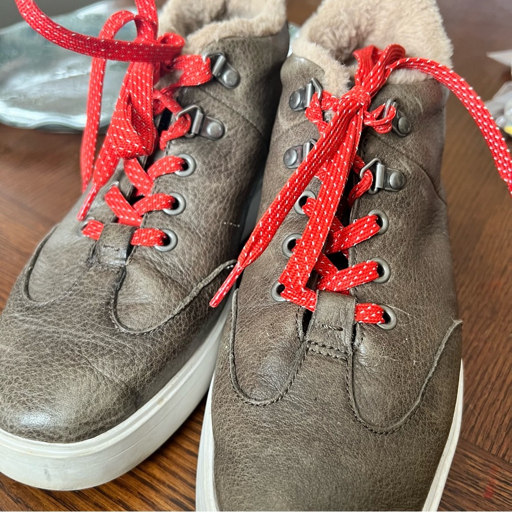 CLARKS WOMENS HERO HIKER BOOTS Dark Tan Brown Leather Sherpa 7 Shoes High Top - Picture 6 of 8